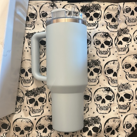 ✨ New Starbucks Stanley Skye Blue ✨
Spring 2024 NWOT with Box - Picture 5 of 6